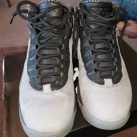 Jordan Retro 10 shoes - Picture 4 of 8